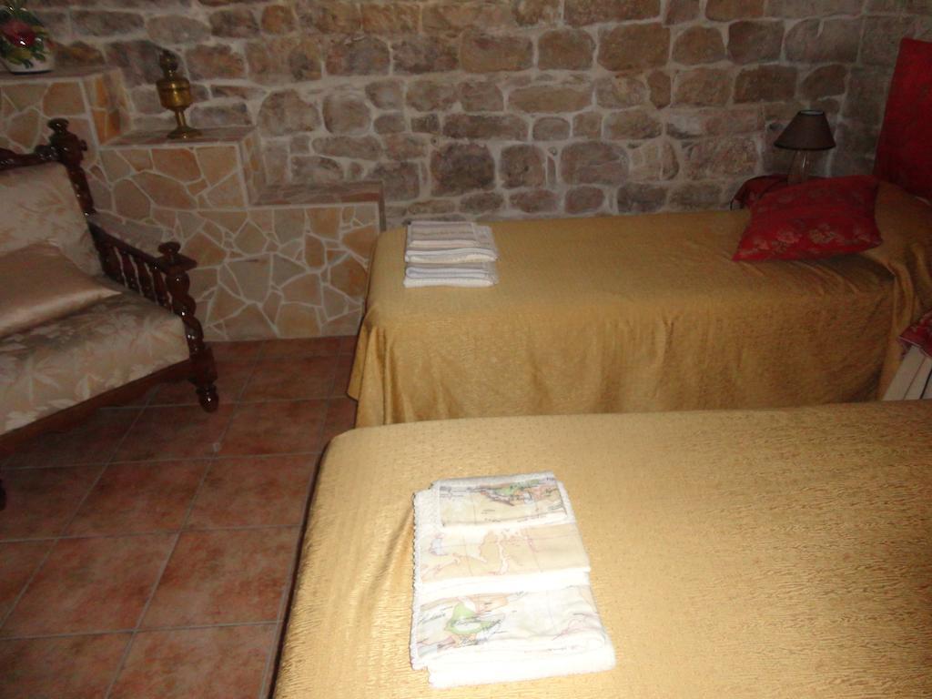 Ferienwohnung La Casa Di Petra Modica Zimmer foto