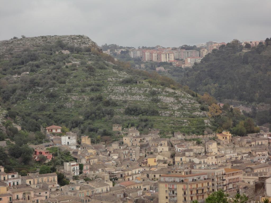 Ferienwohnung La Casa Di Petra Modica Zimmer foto